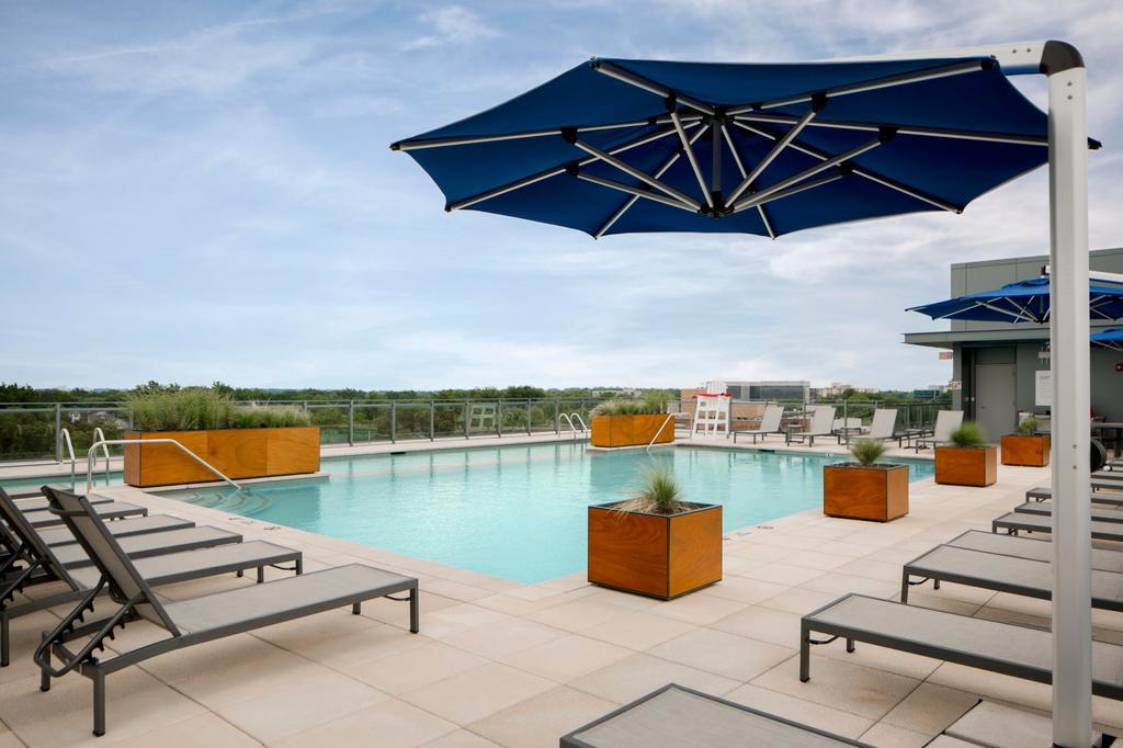 Global Luxury Suites In Downtown Bethesda Bagian luar foto