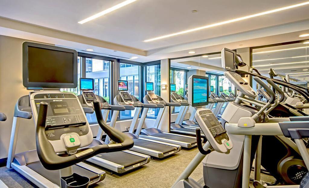 Global Luxury Suites In Downtown Bethesda Bagian luar foto