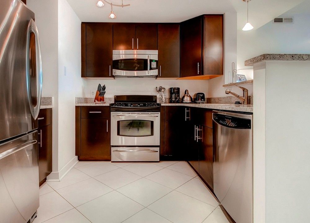 Global Luxury Suites In Downtown Bethesda Bagian luar foto