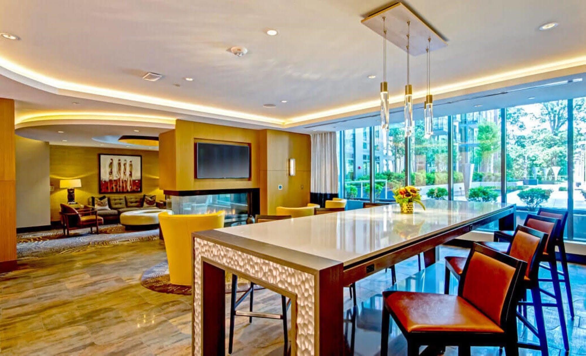 Global Luxury Suites In Downtown Bethesda Bagian luar foto