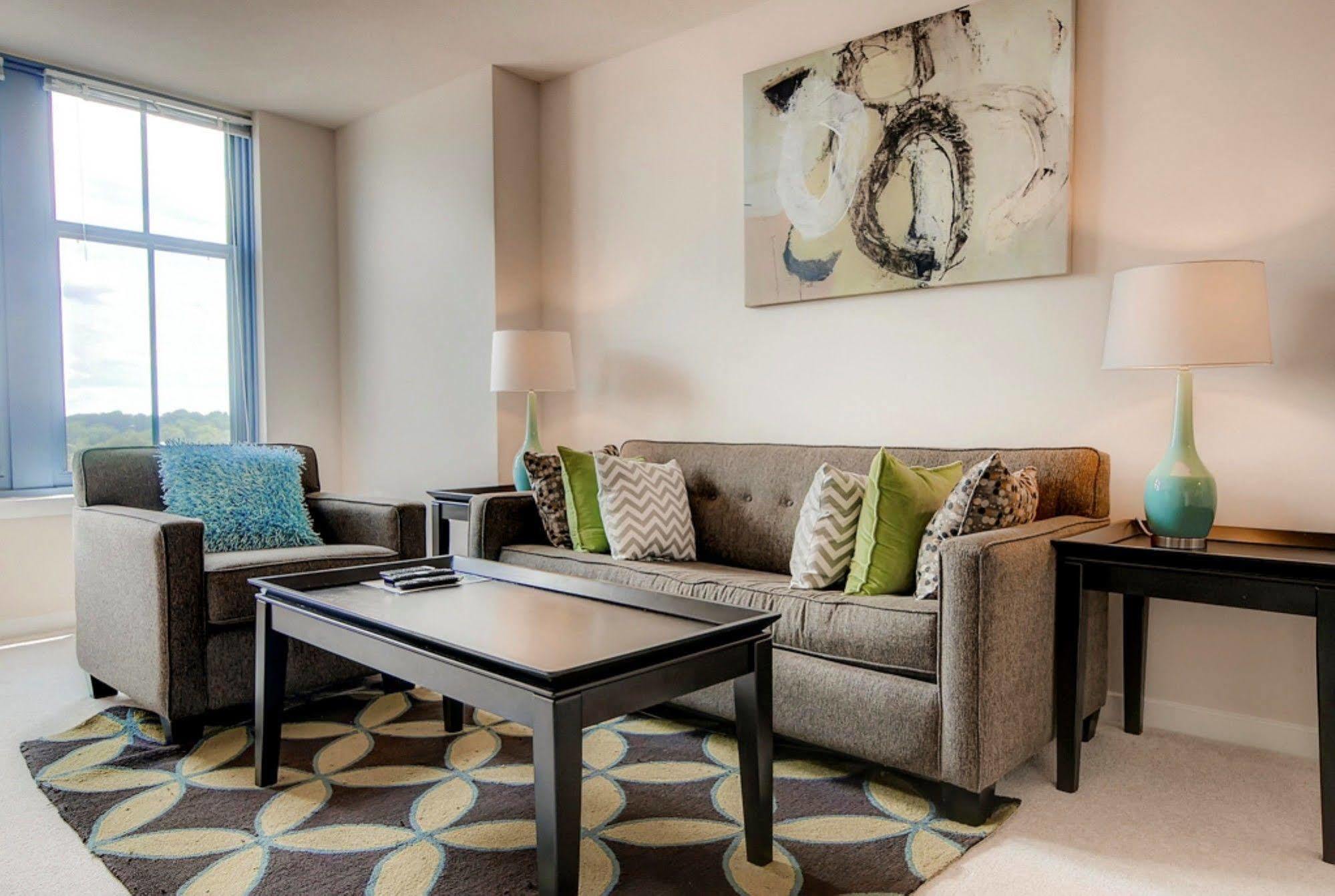 Global Luxury Suites In Downtown Bethesda Bagian luar foto