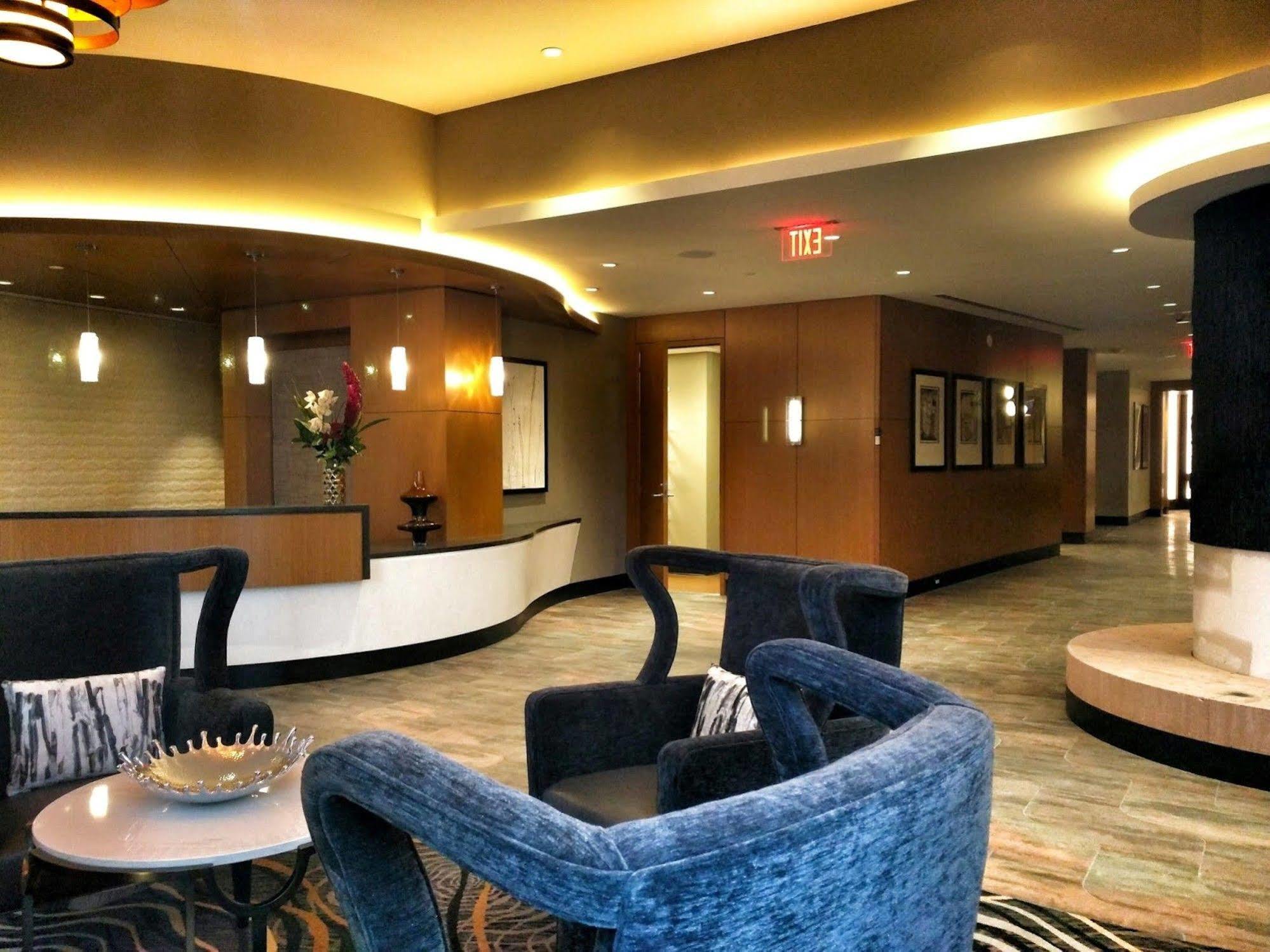 Global Luxury Suites In Downtown Bethesda Bagian luar foto